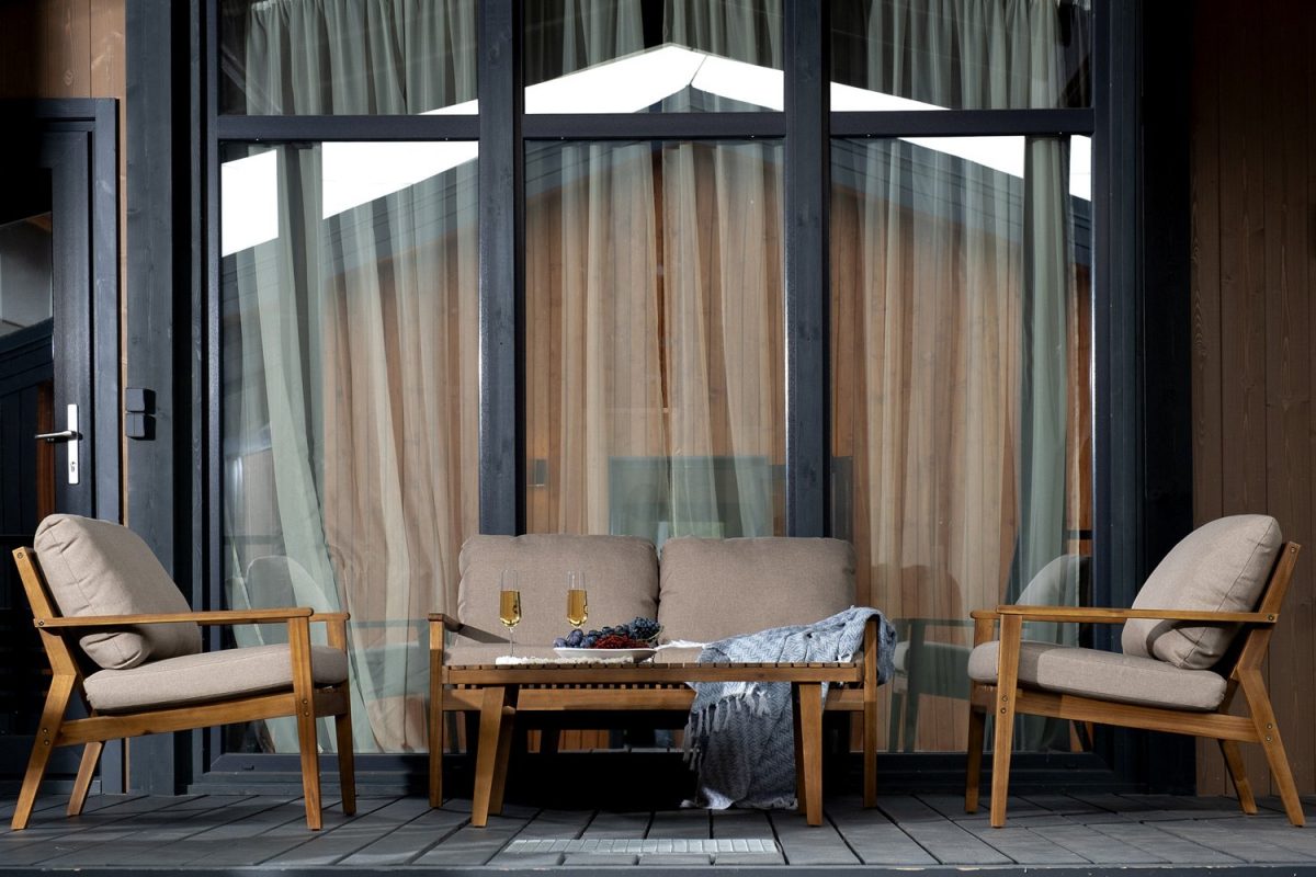 Комплект садовой мебели из акации Mona