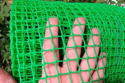 Сетка пластиковая от кротов Black Mole 2х50 м (100 кв.м.)